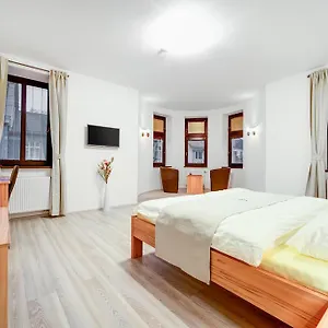 Kralovska Cesta Guest house